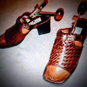 Pesaro women's leather sandals